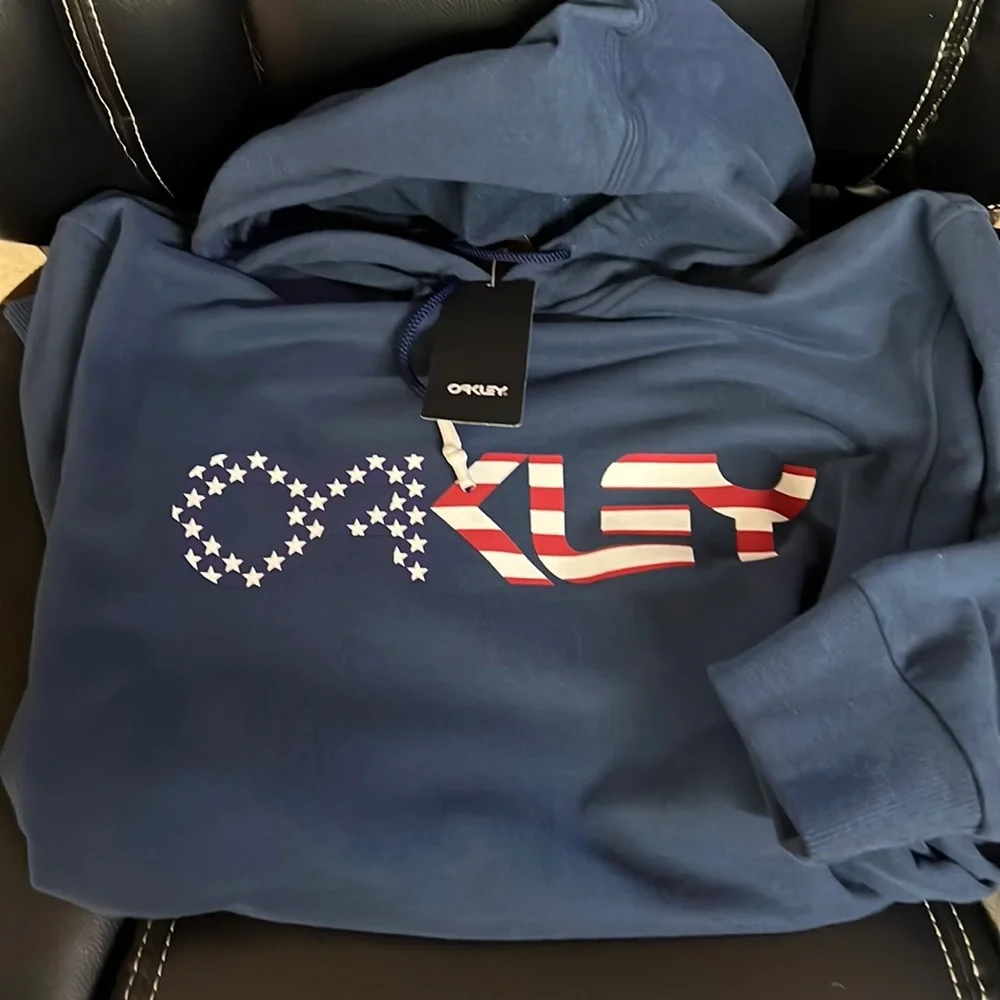 NWT Oakley Hoodie - Picture 2 of 9